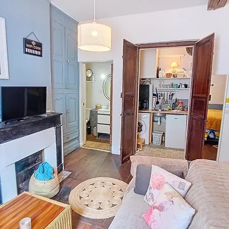 Les Glycines 招待所