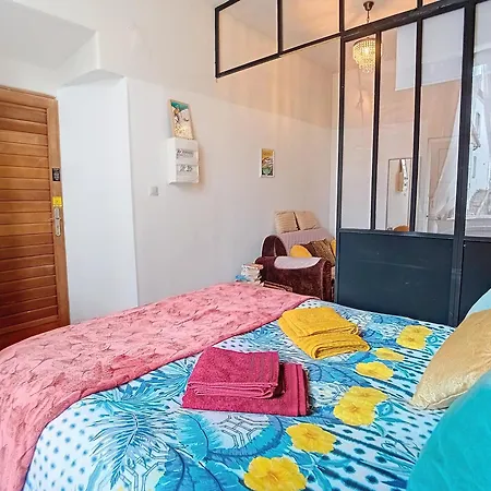 Les Glycines 3* 欧洛圣马里