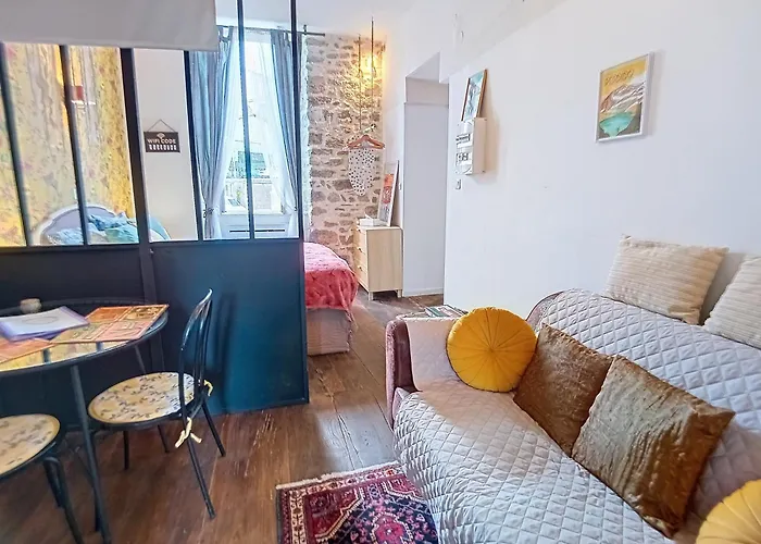 Penzion Les Glycines Oloron-Sainte-Marie